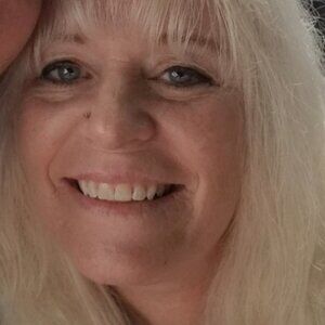 Meet your Posher, Christy